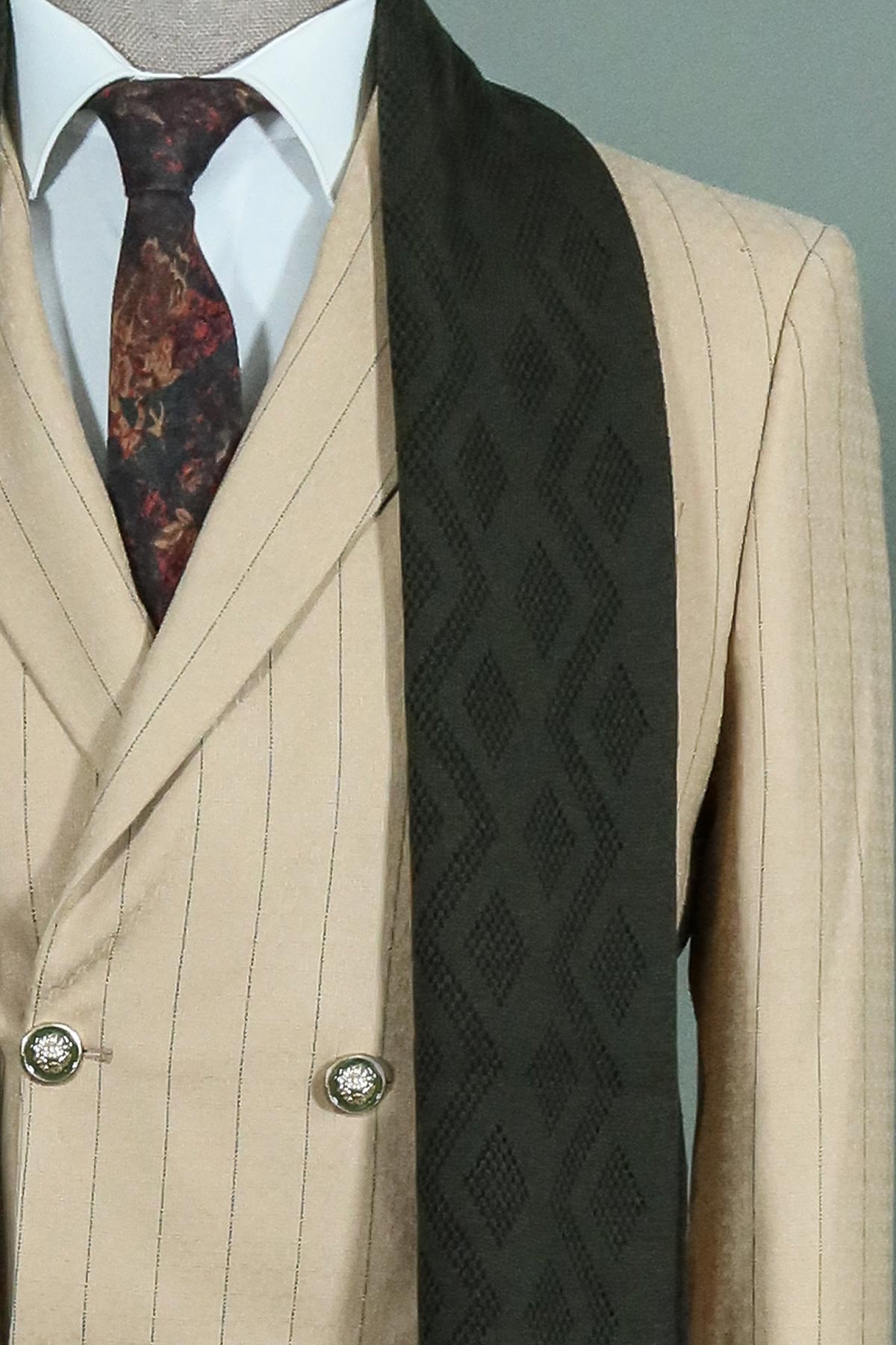 Beige Striped Double-Breasted Blazer with Green Pants and Floral Tie - Business Look