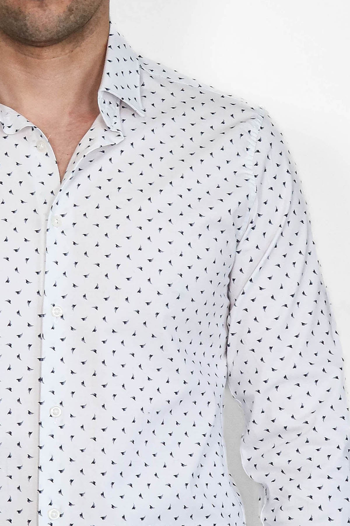 Men’s White Shirt with Minimal Black Pattern – Wessi
