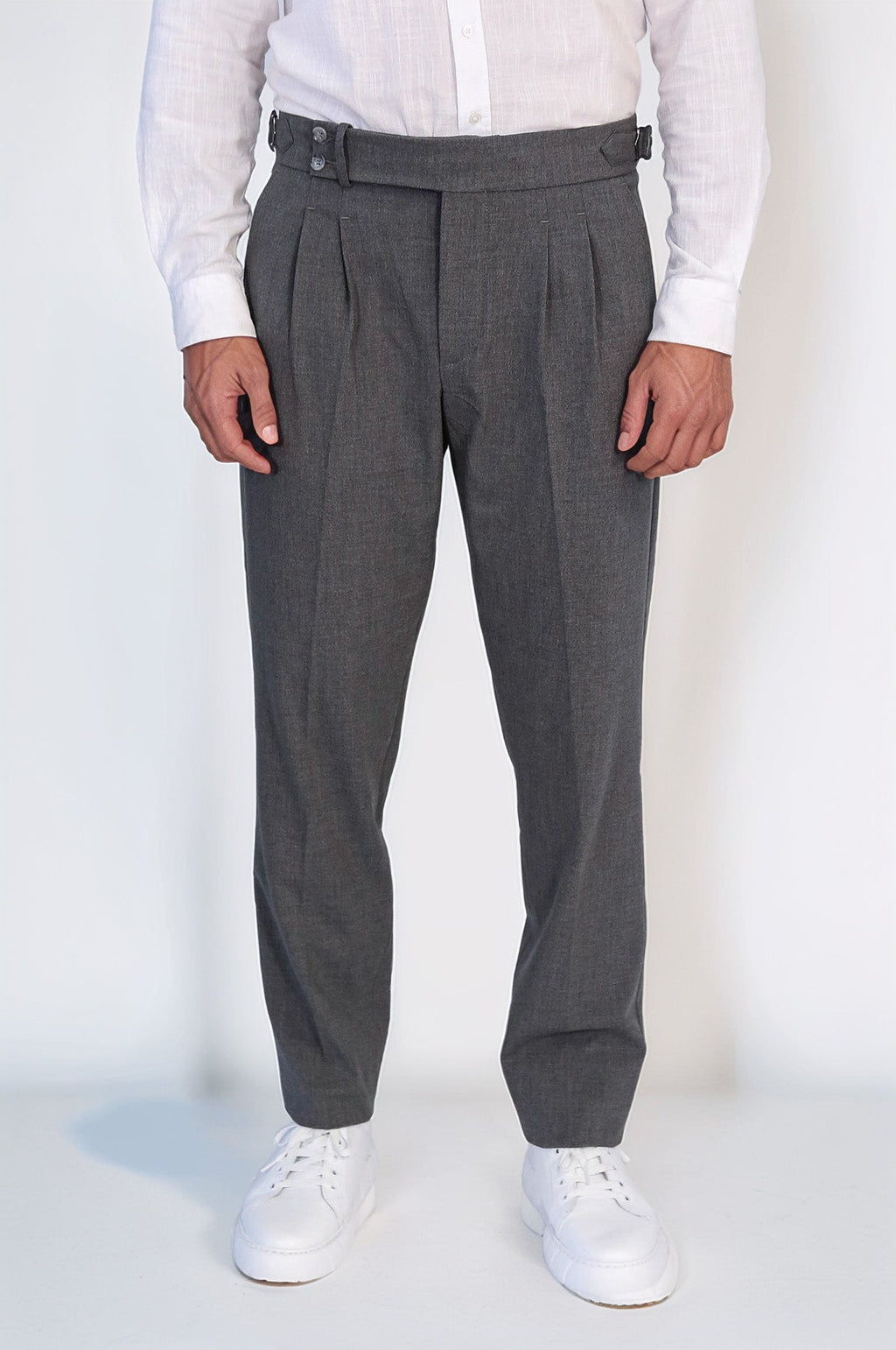 Anthracite Double-Pleated High-Waisted Slim Fit Trousers with Side Buckles – Wessi