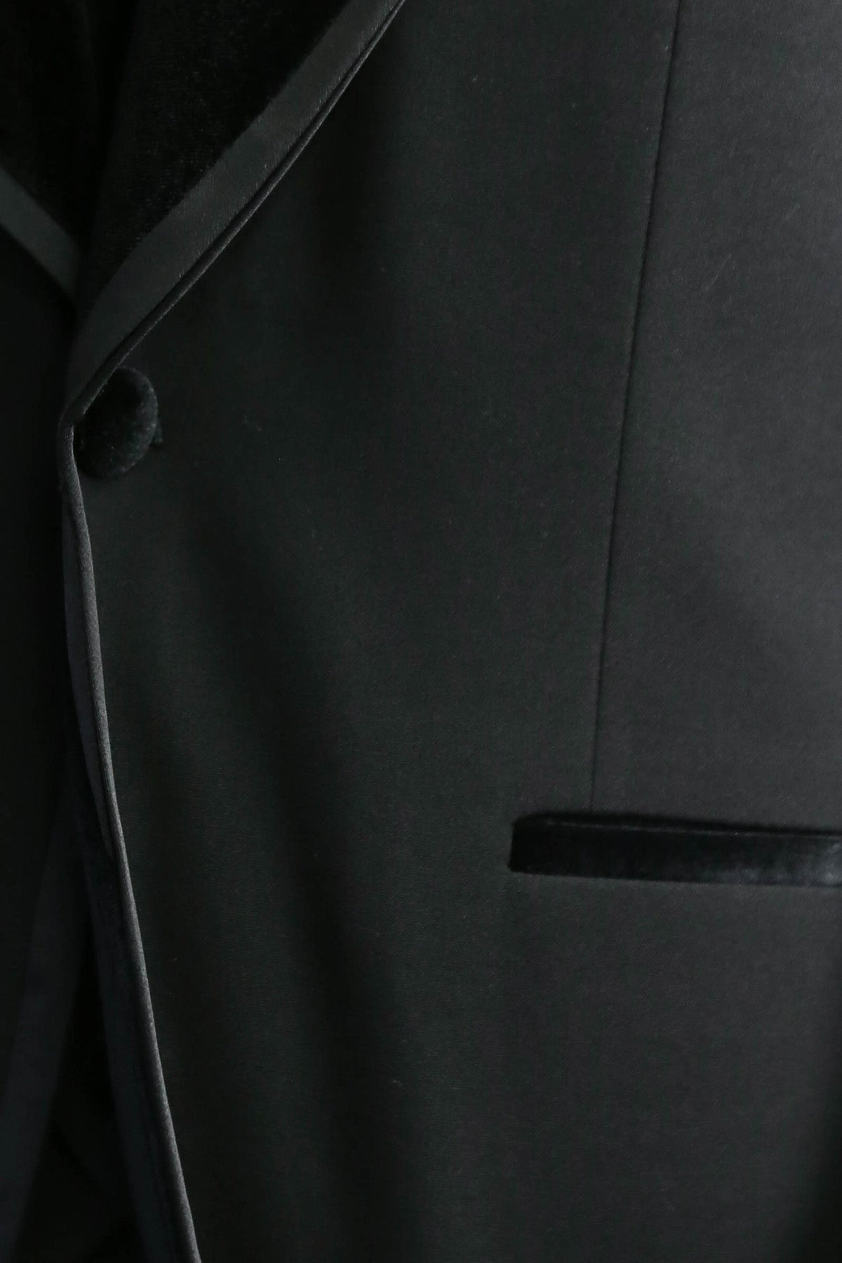 Classic Velvet Collar Black Tuxedo Suit - Wessi